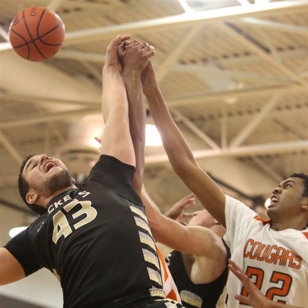 southviewbhoops10-rebound-battle