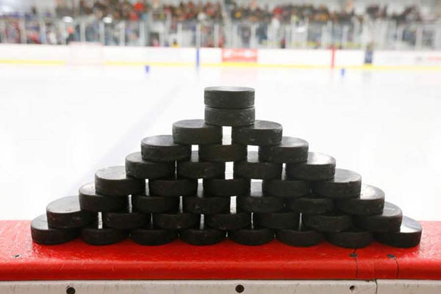 Districthockey23p-pucks