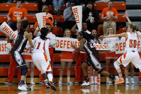 BGSU-cheerleaders-hold-defense-signs-as-St-Bona