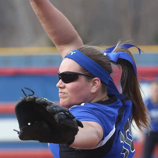 Softball09p-Springfield-s-sophomore-pitcher-L