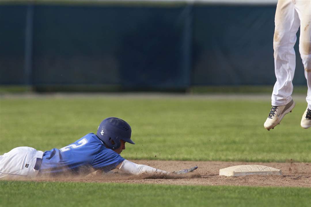 SPT-NLL-Baseball-safe-at-second