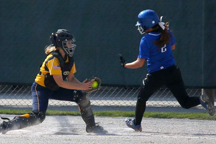 SPT-DistrictSoftball21pNotre-Dame-catcher-Nicole-Bakken-ta