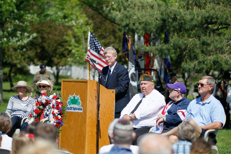 CTY-sylparade27pSylvania-mayor-Craig-Stough-during-the-cerem