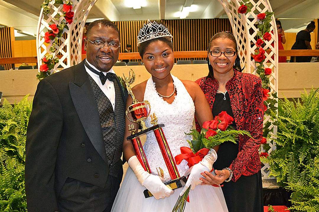 Carla-Cunningham-and-parents