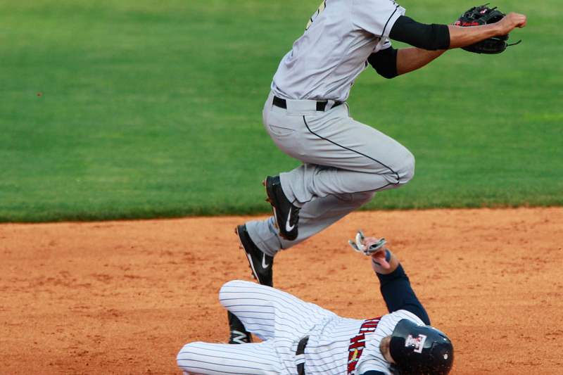 Charlotte-s-Marcus-Semien-jumps-over-ToledSPT-hens03p