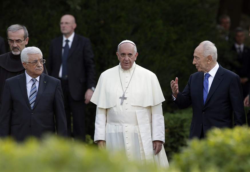 Vatican-Mideast-Pope-Abbas-Peres