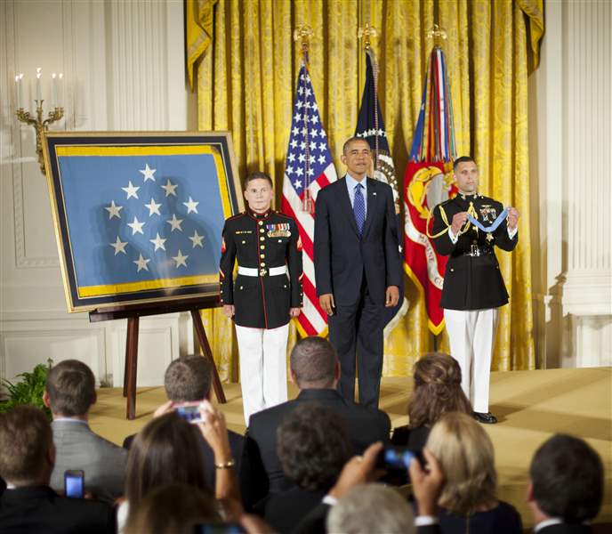 Obama-Medal-of-Honor-22