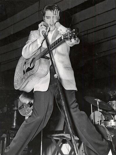 Elvis Presley shakes up Toledo - Toledo Blade