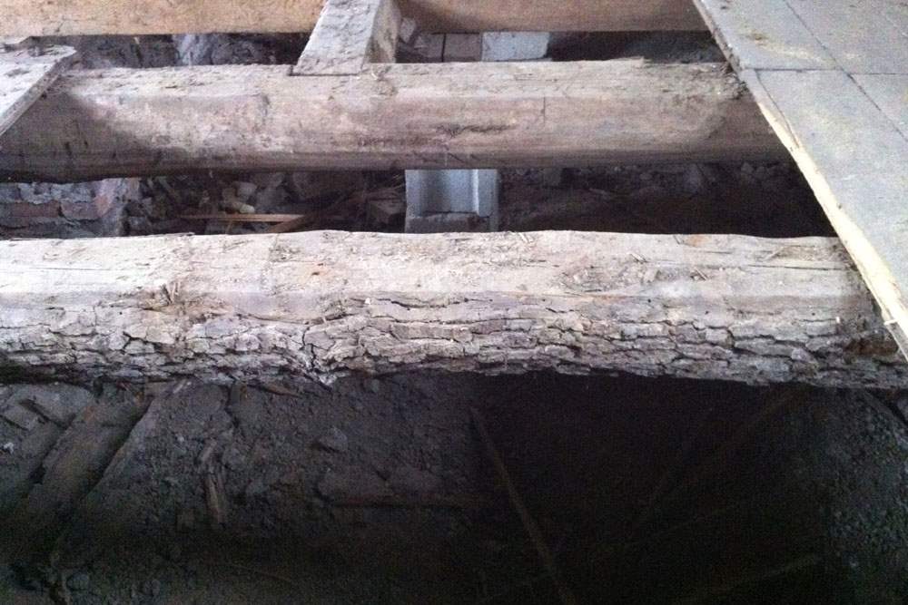 exposed-floor-beams-8-18