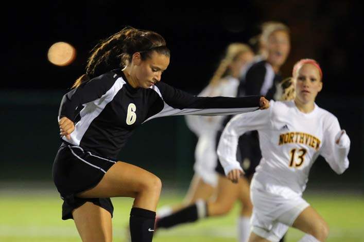 SPT-RegionGirlSoccer29p-tilton-vs-clinton