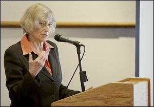 Lana Pollack of the International Joint Commission addresses the second Lake Erie algae forum at Maumee Bay State Park on Thursday.