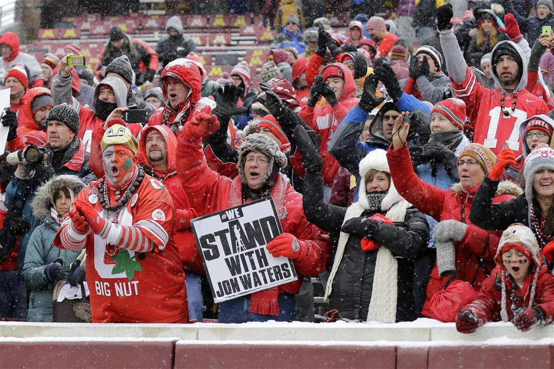 Ohio-St-Minnesota-Football-Buckeyes-fans