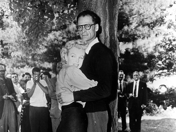 Get a sneak peek at Marilyn Monroe's love letters from Joe