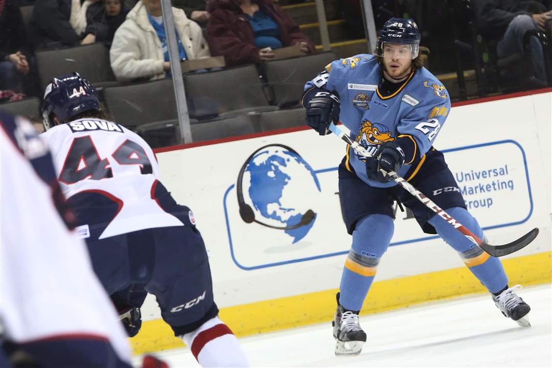 Walleye24p-puck-flying