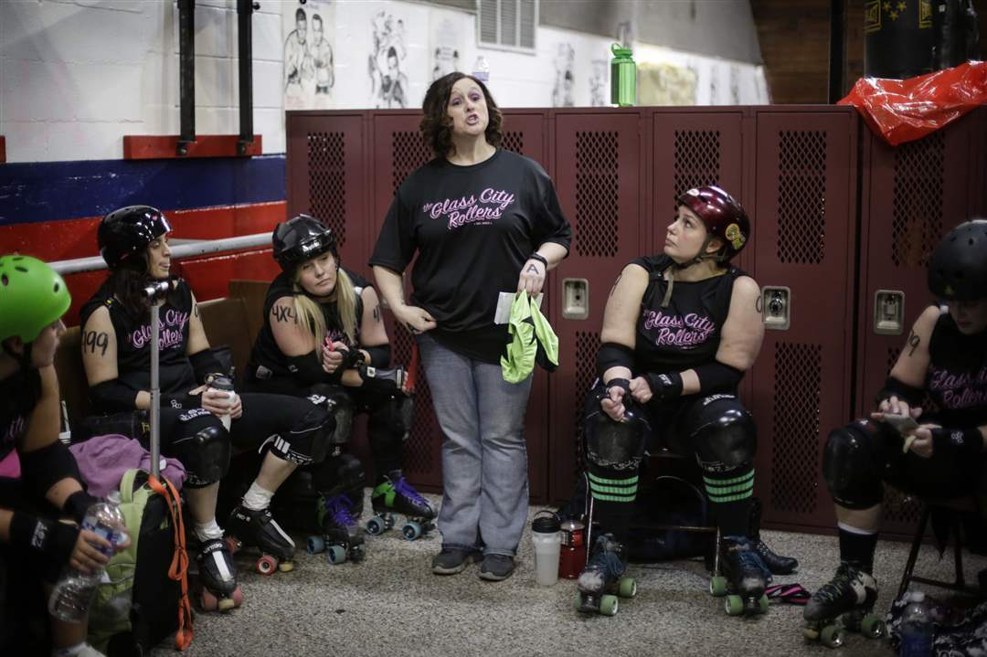 MAG-ROLLERDERBY-Melissa-Simon