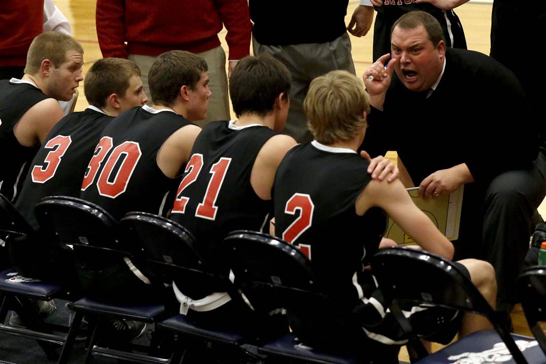 SPT-Div4boysDistrict14p-huddle