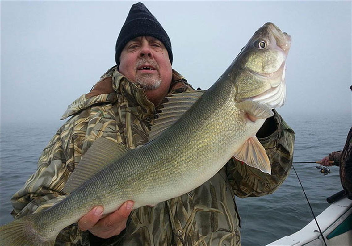 Walleye anglers find action around reefs