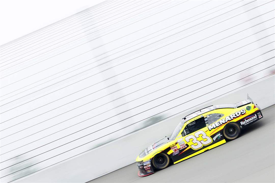 spt-nascar-Paul-Menard-1