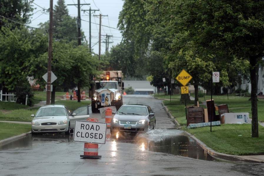 CTY-flood10p-Burnham-Avenue