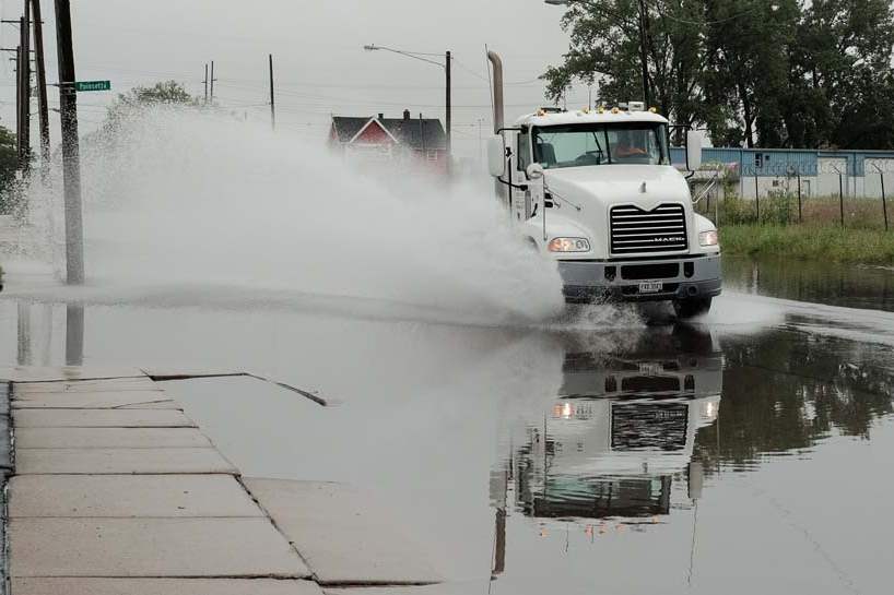 CTY-flood10p-north-detroit-truck2