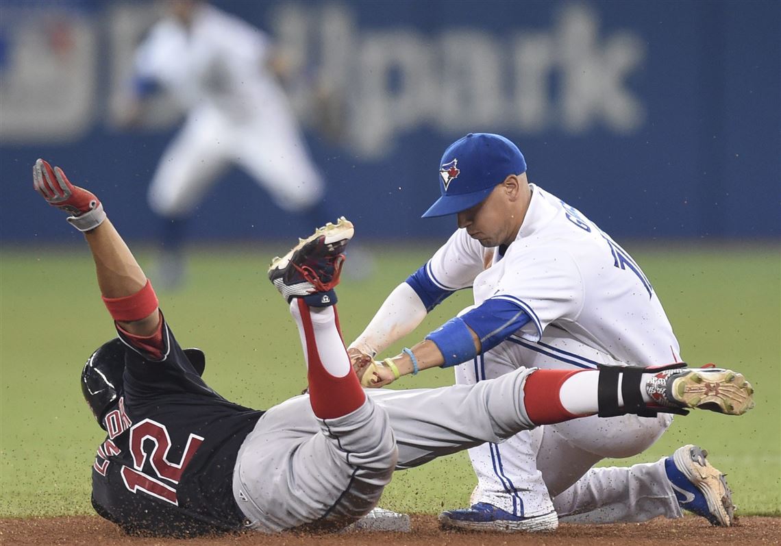 Ryan Goins hits winning HR in 10th, Jays beat Indians 5-3