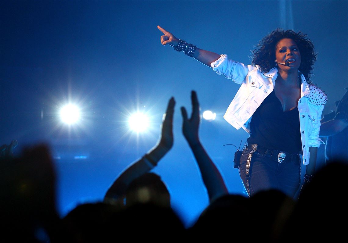 The concert at 7.30. Unbreakable Tour Janet Jackson. Janet Jackson - BURNITUP.