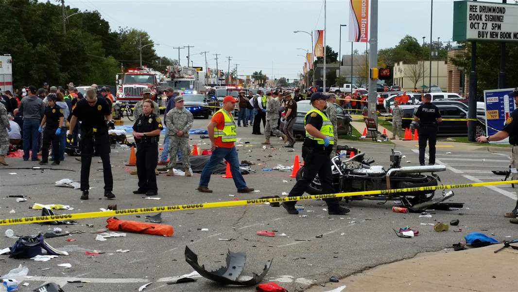 Police: 3 dead, 34 injured after Oklahoma State homecoming parade crash ...