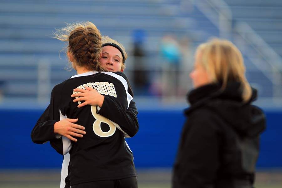 Pburggirlsoccer08p-Joldrichsen-hugs-morse