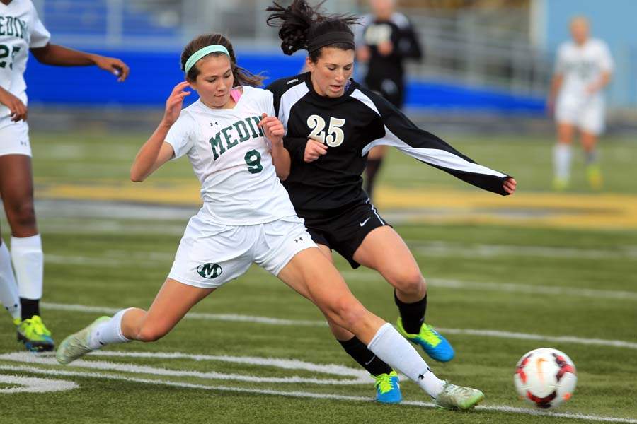 Pburggirlsoccer08p-menssen-vs-pbrg-demarco