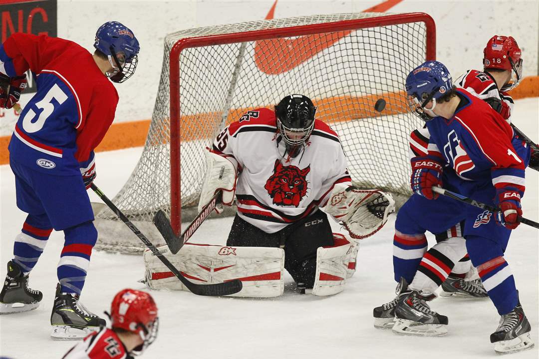 Bowling-Green-goalie-Brett-Rich-1-8