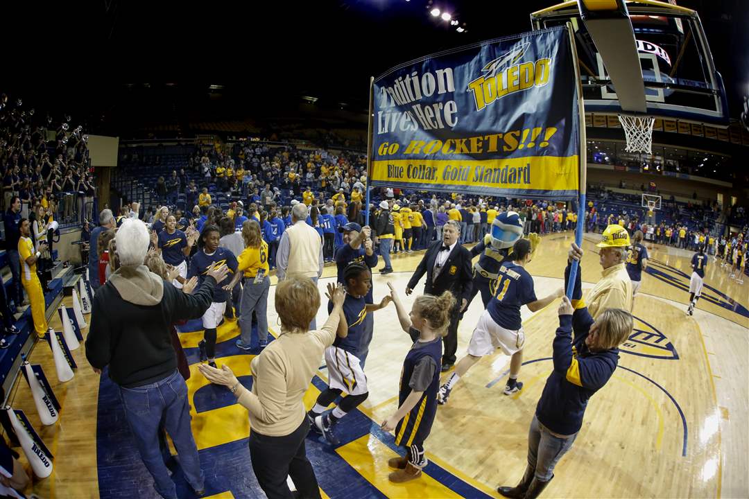 Toledo-fans-1-16