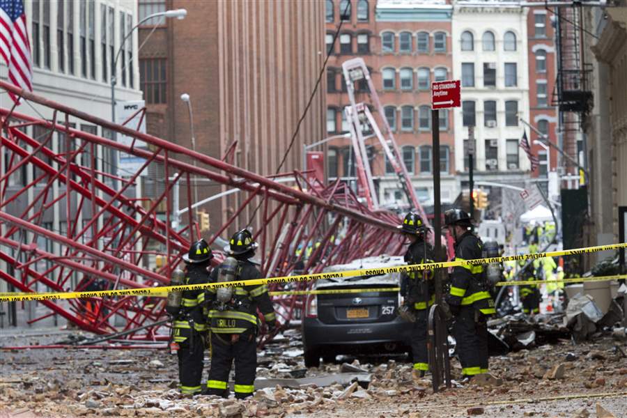 FDNY: 1 dead, 3 seriously hurt in Manhattan crane collapse - The Blade