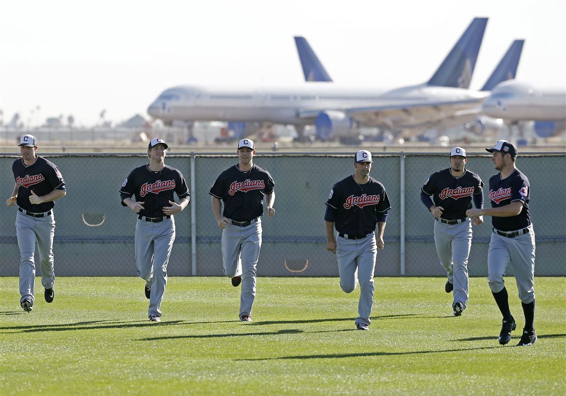 Indians activate OF Brantley before home opener 