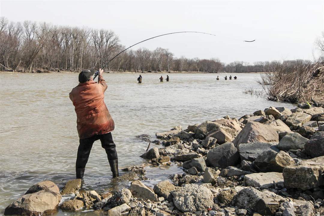 CTY-walleye-runCast