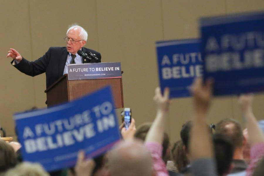 sanders12p-lectern-signs