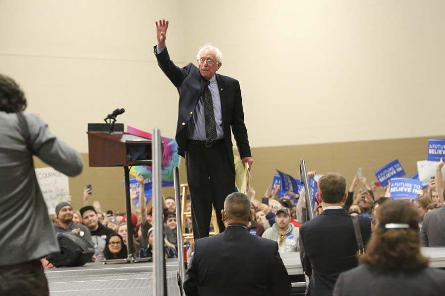 sanders12p-sanders-waving-good-bye