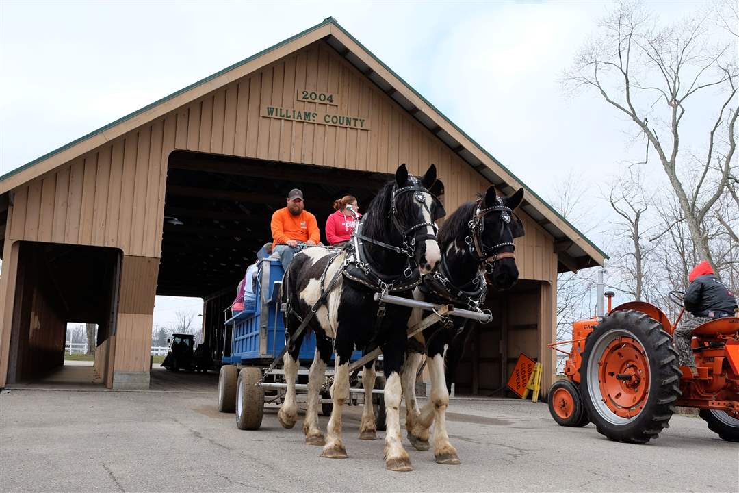 tractors-transport-3-26