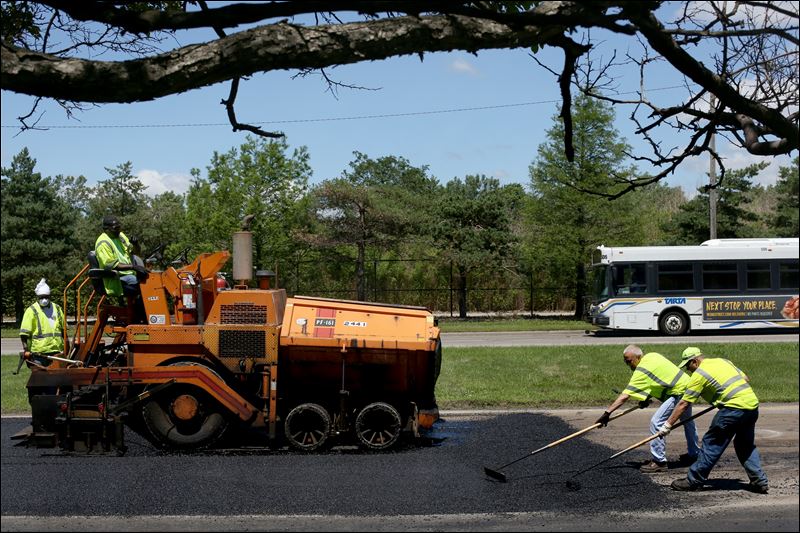 ‘Mill-and-fill’ street repairs set to resume - Toledo Blade