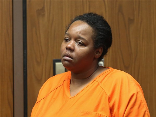 Fugitive mom of shackled teen appears in court | The Blade