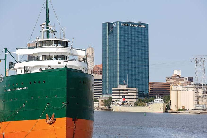 MAG-Boats-Alpena-is-docked-at-Lafarge-Toledo-Terminal