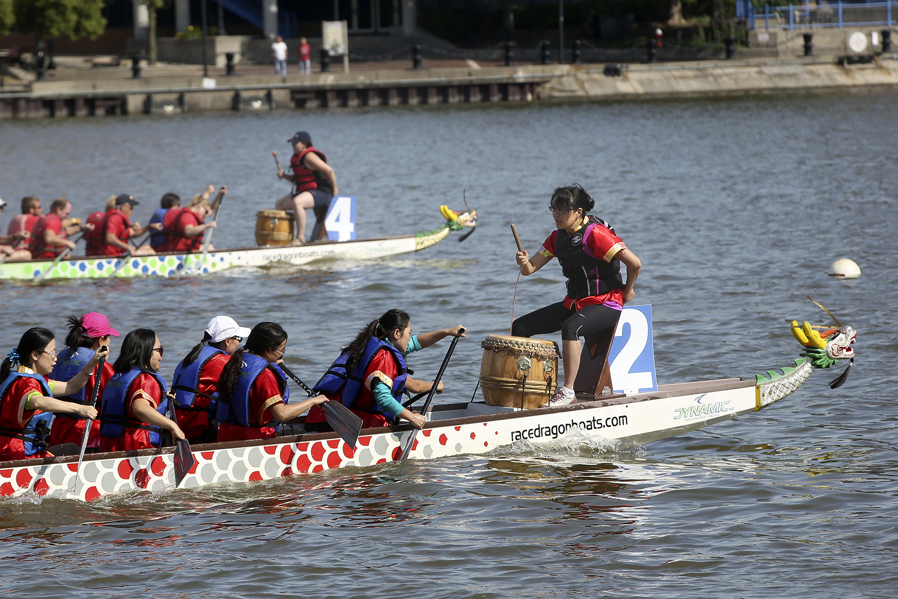 Dragon boats drum up crowds - The Blade