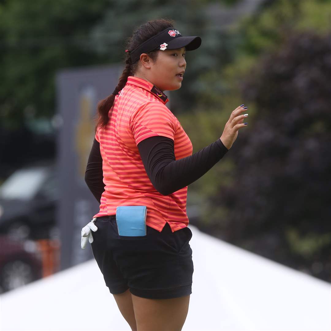 Jutanugarn-waves-7-16