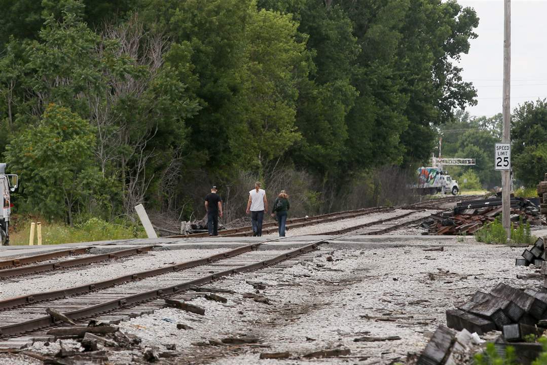 train-tracks-7-16