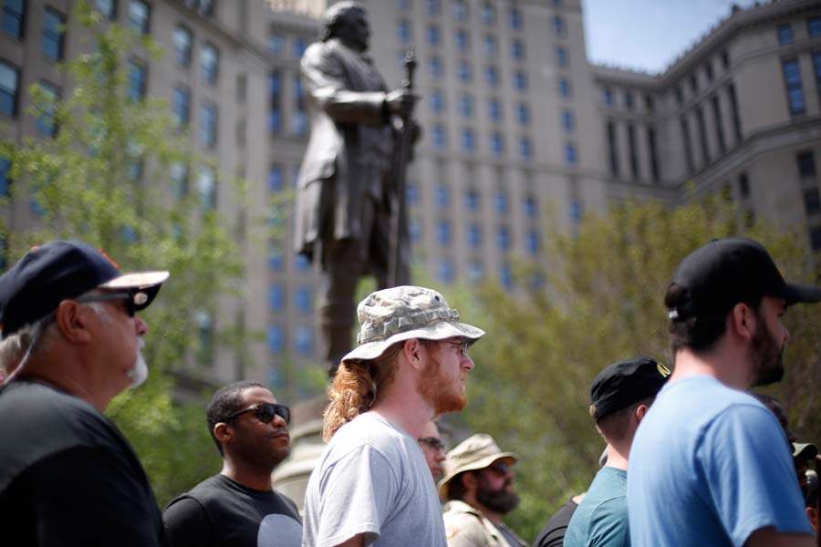 CTY-rncprotests19p-veterans-Chris-Abshire