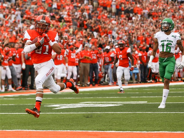 Former BGSU star Scotty Miller clawing for spot in crowded Buccaneers'  receiver room