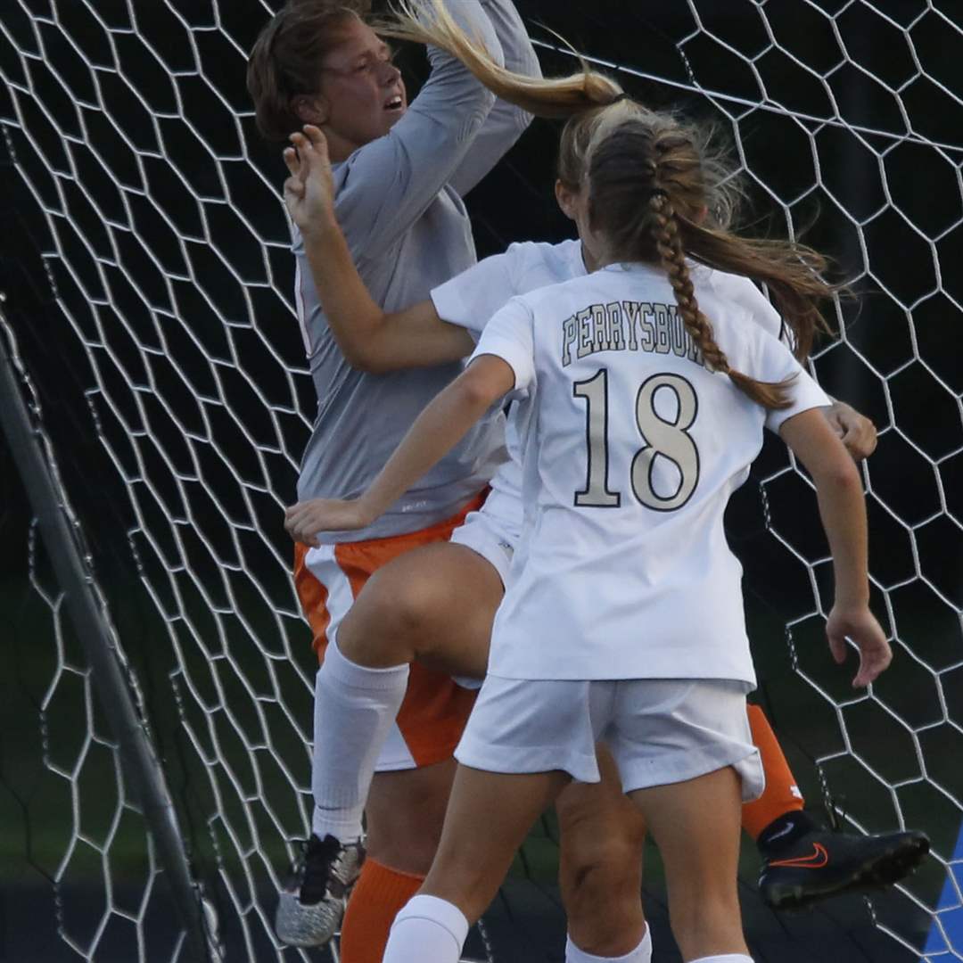 SPT-NLLgirlssoccer22p-peterson-leaps