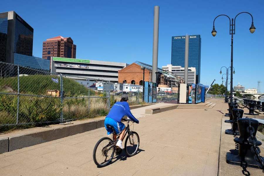 CTY-promedica19p-bicyclist