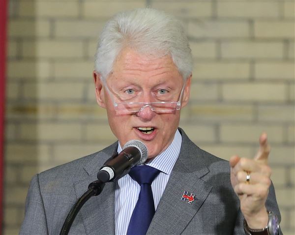 Bill Clinton commits missteps during stops in Ohio - The Blade