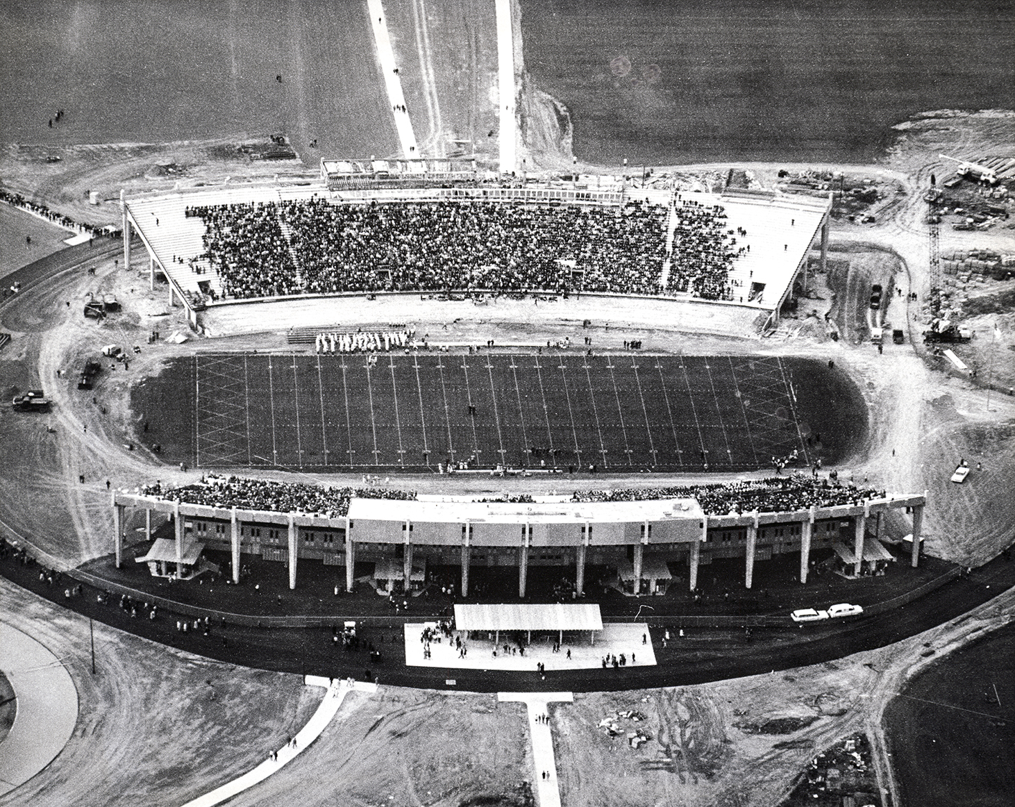 BGSU fans celebrate ‘The Doyt’ turning 50 - The Blade