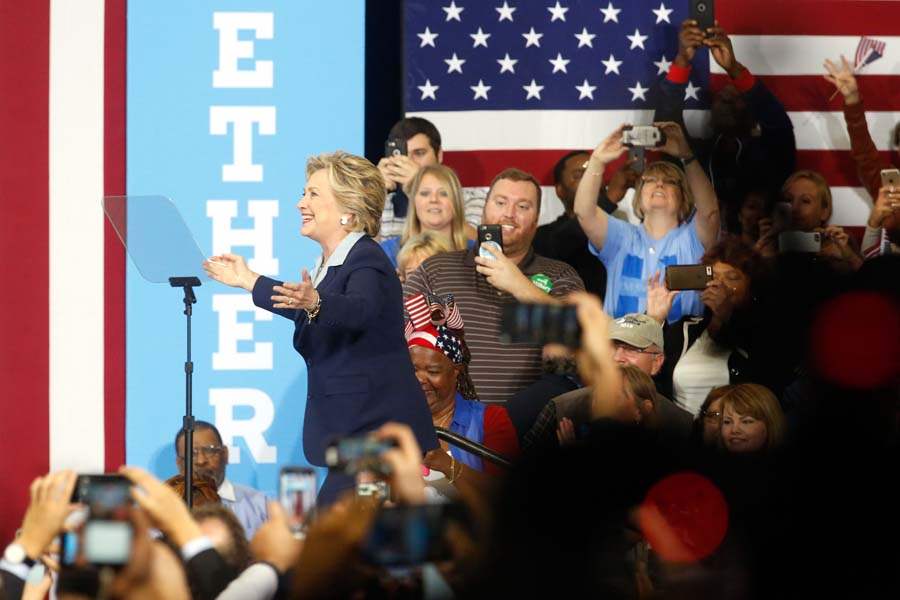 CTY-clinton04p-Clinton-takes-the-stage